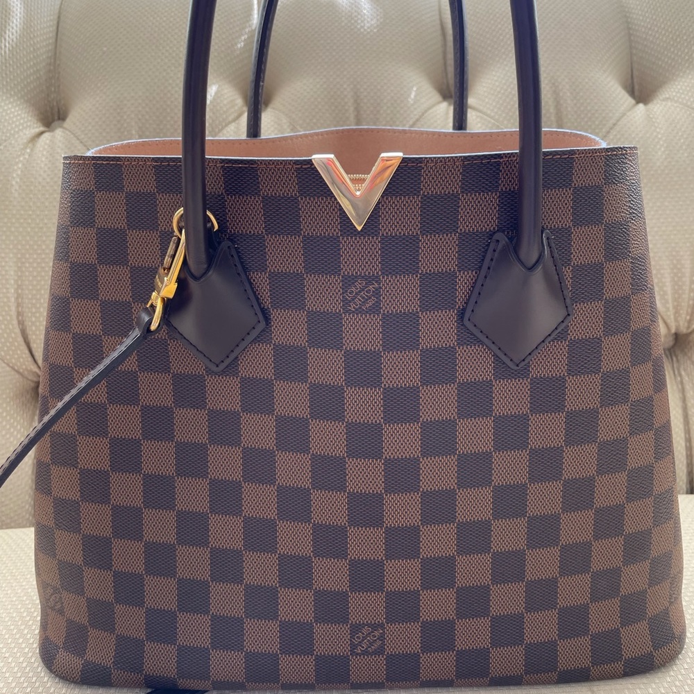 Louis Vuitton Kensington Bag